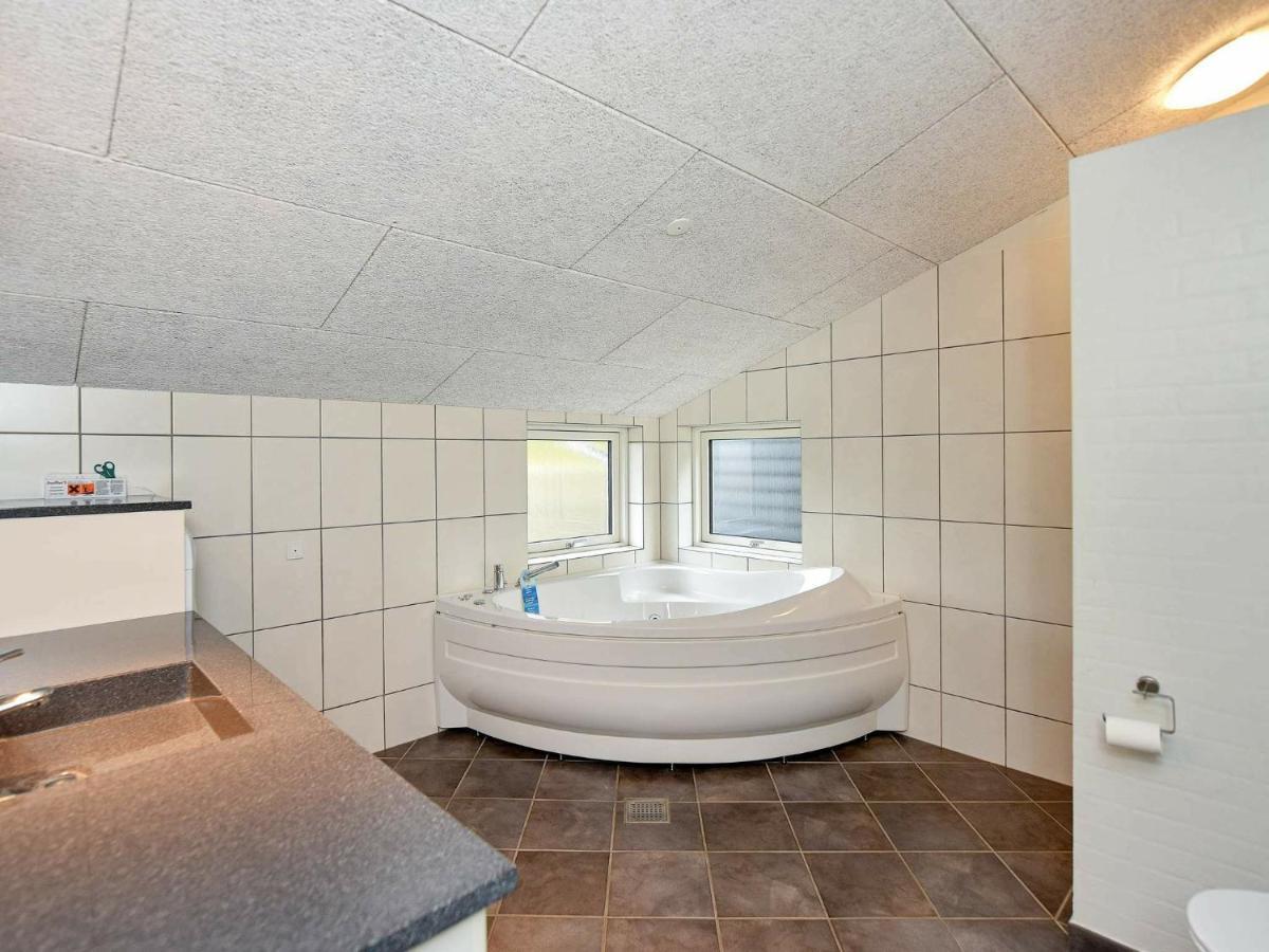 Luxurious Holiday Home In Hovborg With A Scenic View Exterior photo